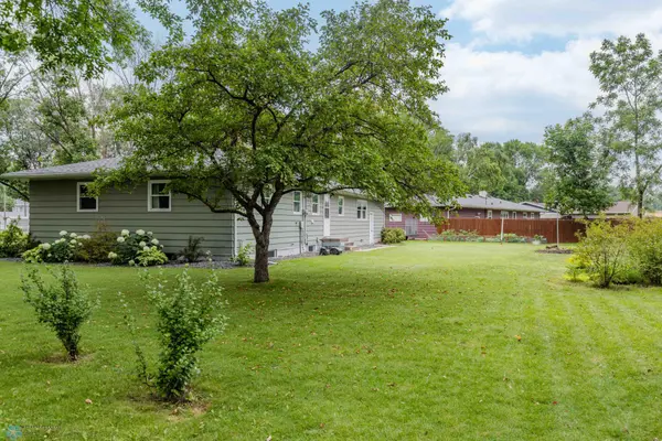 402 5th ST NE, Barnesville, MN 56514