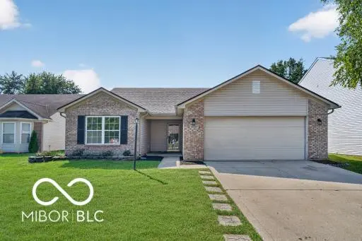 18907 Prairie Crossing DR, Noblesville, IN 46062