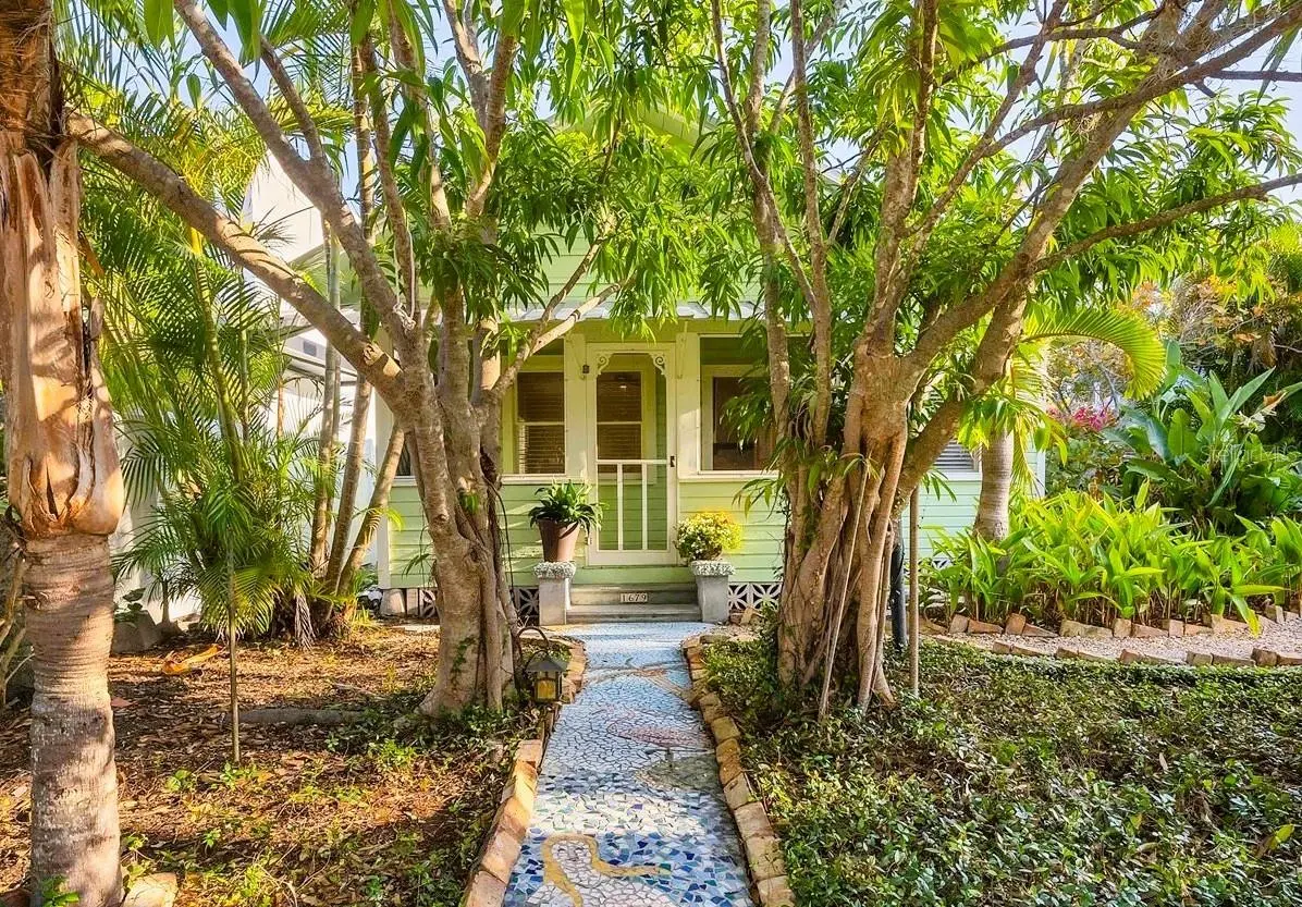 1679 ARLINGTON ST, Sarasota, FL 34239