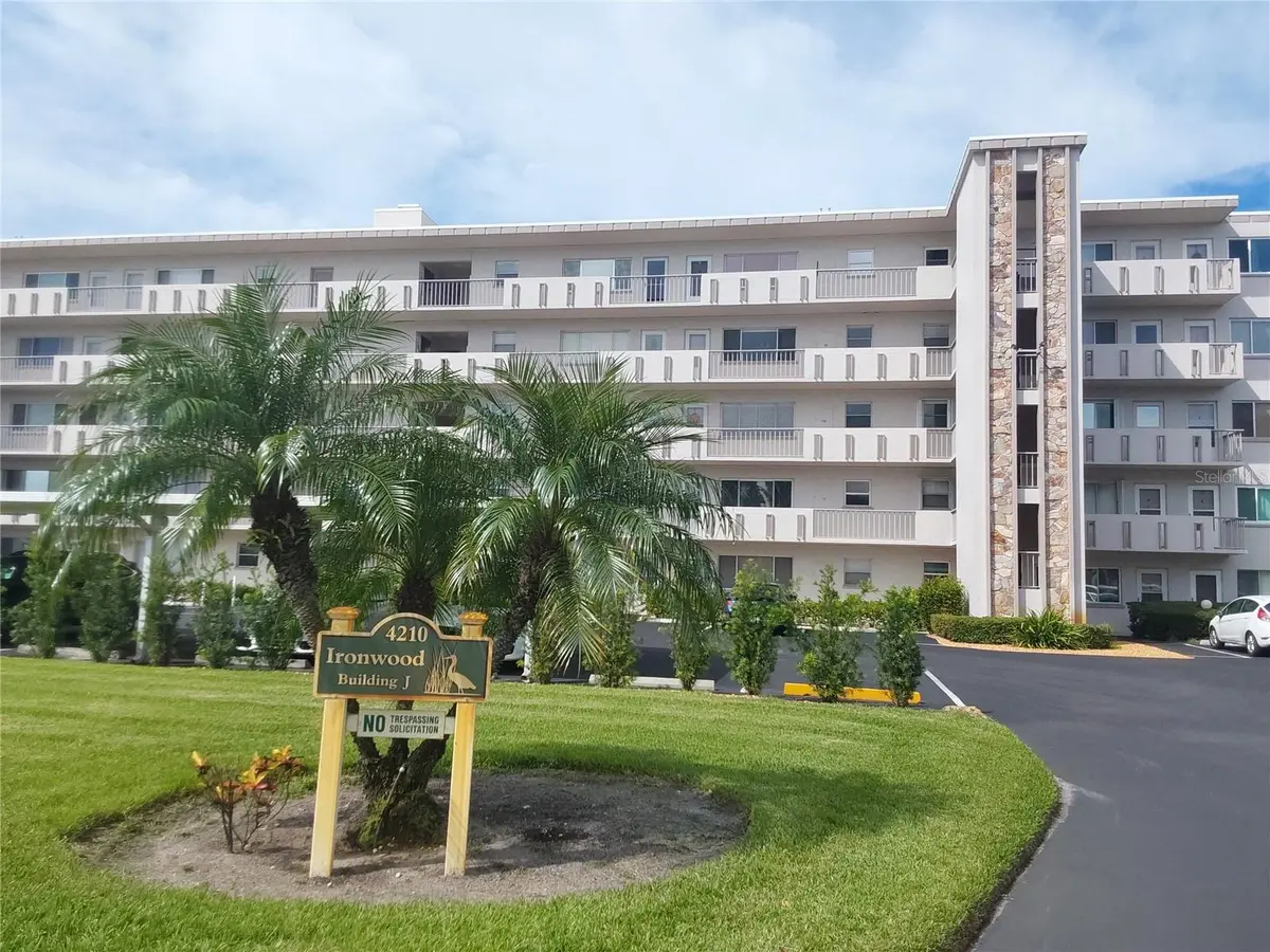 4210 IRONWOOD CIR #107J, Bradenton, FL 34209