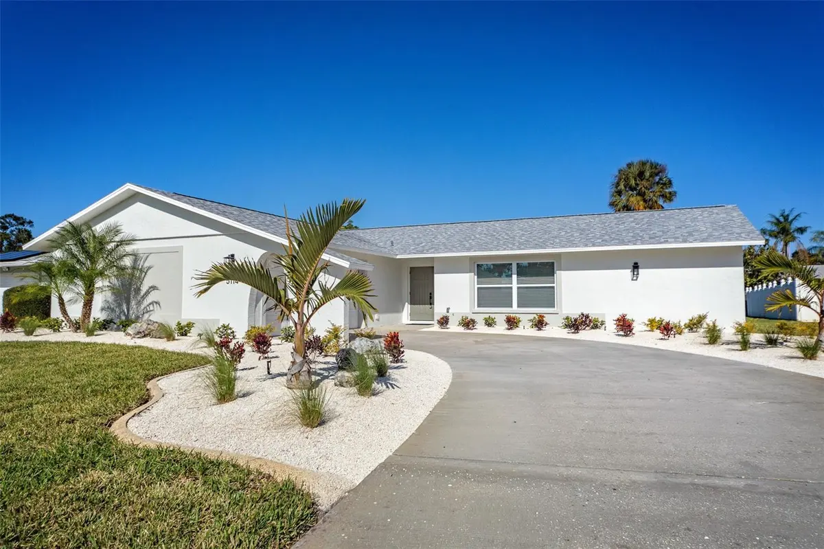 5114 36TH AVENUE DR W, Bradenton, FL 34209