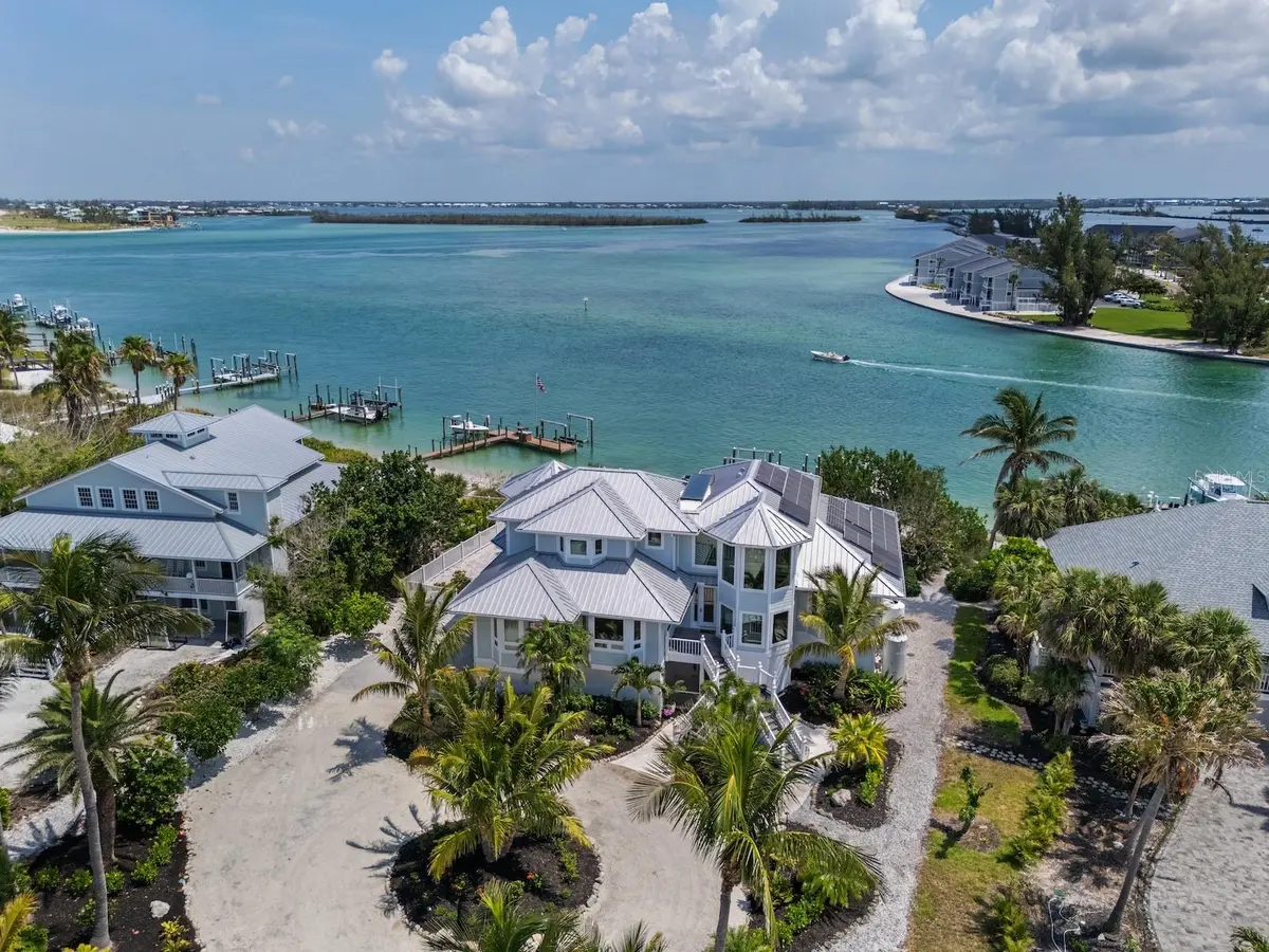 9880 NE GASPARILLA PASS BLVD, Boca Grande, FL 33921