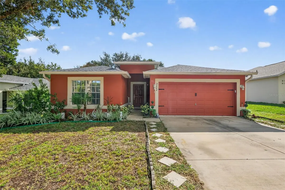 2442 FOXHOLLOW RD, Tavares, FL 32778