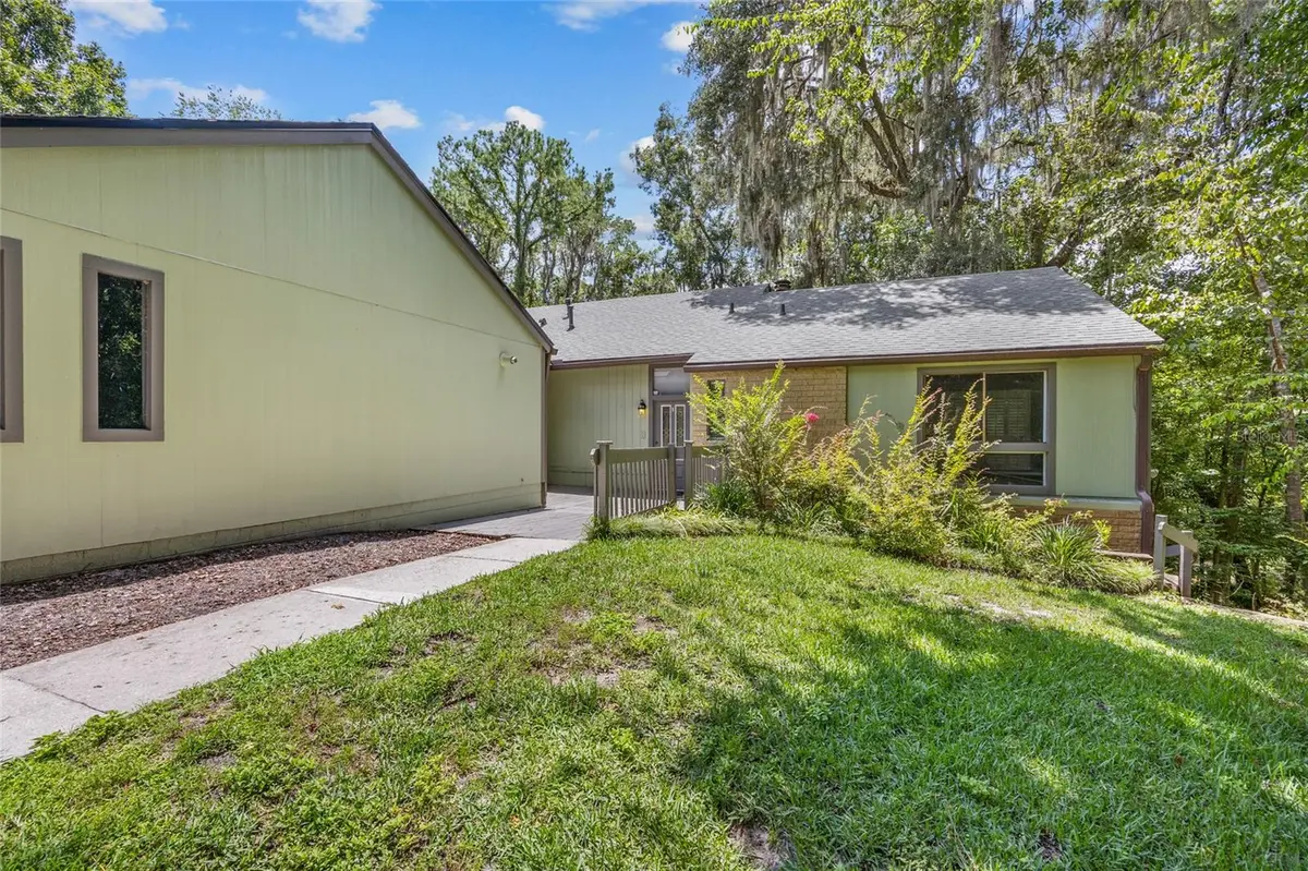 1633 NW 19TH CIR, Gainesville, FL 32605