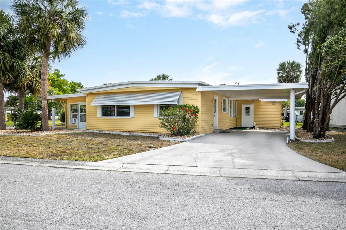726 VIKING AVE, Tavares, FL 32778