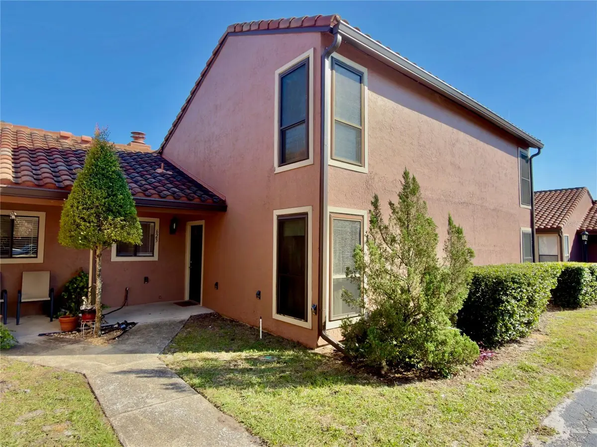 623 SAINT JOHNS CT #623, Winter Park, FL 32792