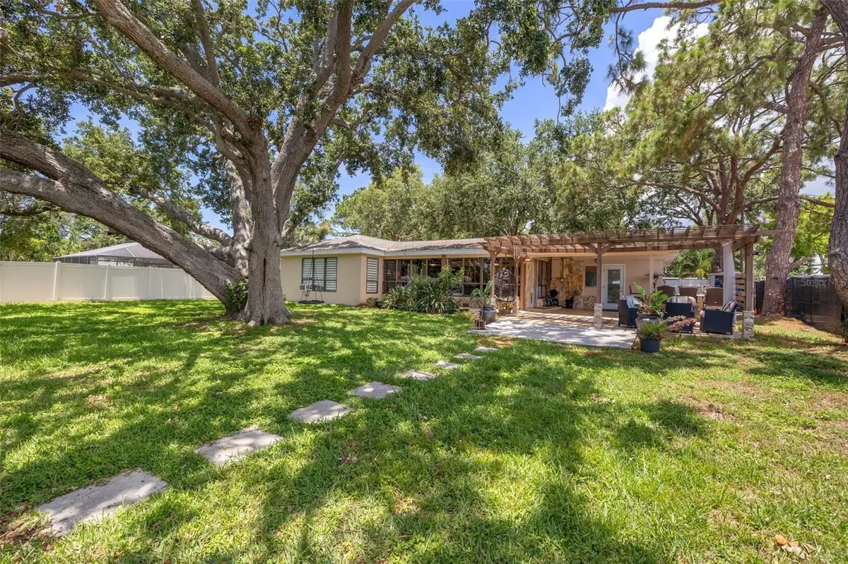 10730 52ND AVE N, St Petersburg, FL 33708