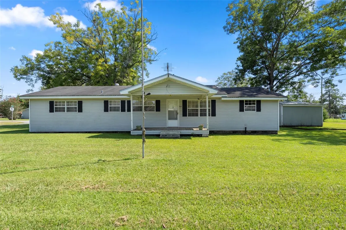 1027 WATFORD AVE, Graceville, FL 32440