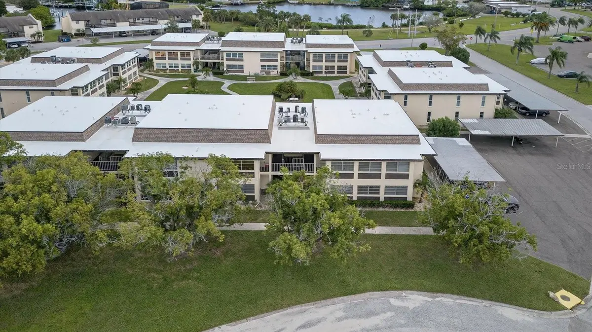 5242 OPAL LN #208, New Port Richey, FL 34652