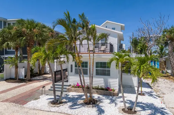 2302 AVENUE B, Bradenton Beach, FL 34217