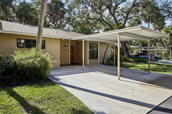 4720 VILLAGE GARDENS DR #128, Sarasota, FL 34234