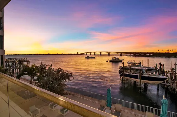 188 GOLDEN GATE POINT #101, Sarasota, FL 34236