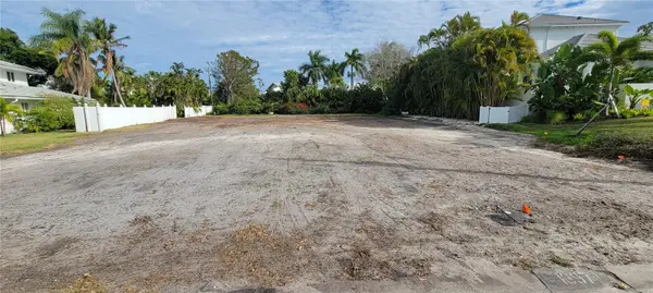 1397 HARBOR DR, Sarasota, FL 34239