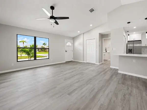172 SHADY PINE LN, Nokomis, FL 34275