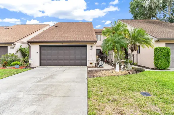 1097 PALM HARBOR DR, Leesburg, FL 34748