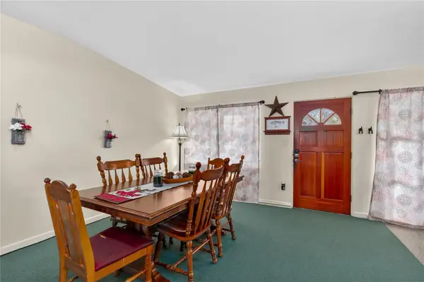 710 TWIN OAKS LN, Eustis, FL 32726