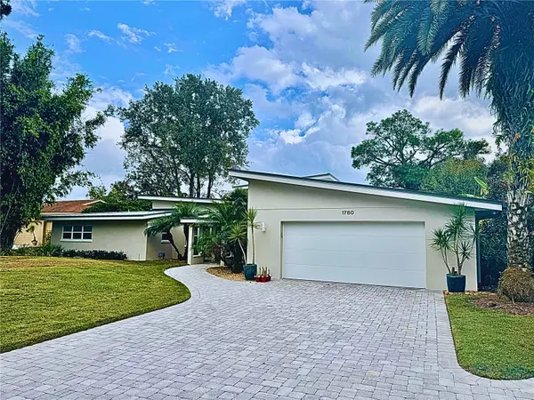 1780 SYLVAN POINT DR, Mount Dora, FL 32757