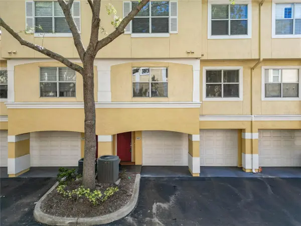 1810 SHADOW VIEW CIR #1810, Maitland, FL 32751