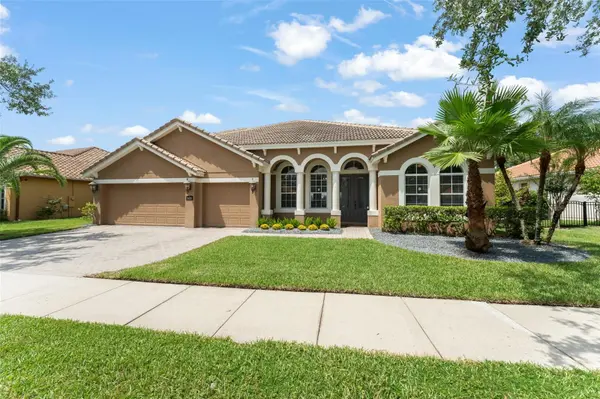 9436 WALNUT CREST DR, Orlando, FL 32832