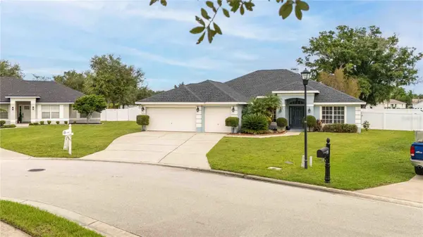 176 AMBER BLVD, Auburndale, FL 33823