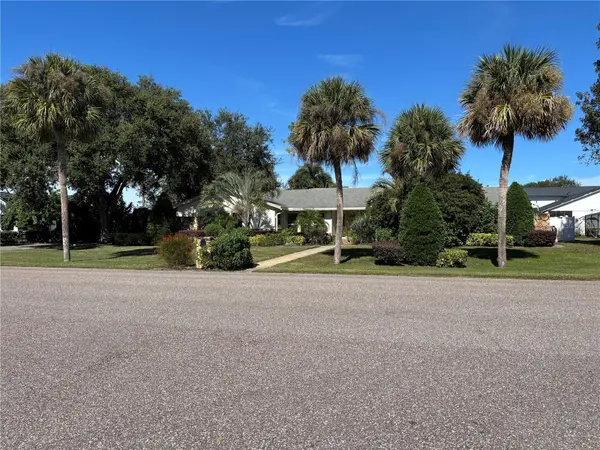 8483 BAY HILL BLVD, Orlando, FL 32819