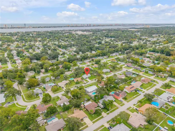 1951 RED CEDAR CIR, South Daytona, FL 32119