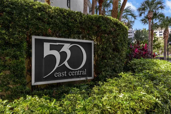 530 E CENTRAL BLVD #1402, Orlando, FL 32801