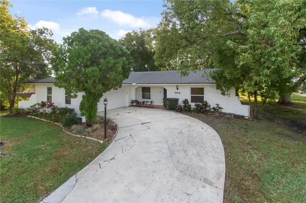 304 BARCLAY AVE, Altamonte Springs, FL 32701