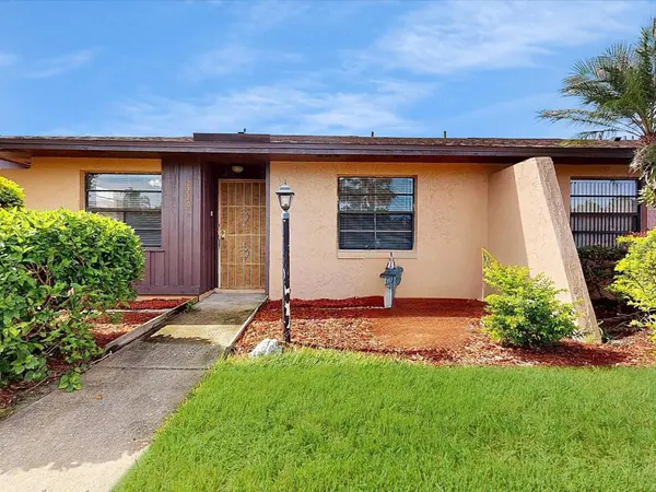 2220 BARBADOS CT #2220, Kissimmee, FL 34741