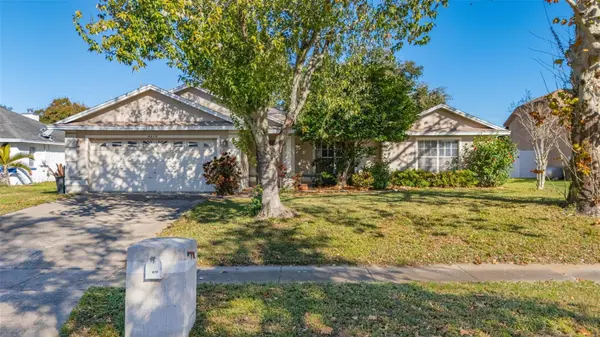 8619 WHITE ROSE DR, Orlando, FL 32818