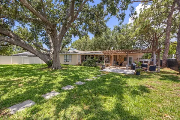 10730 52ND AVE N, St Petersburg, FL 33708