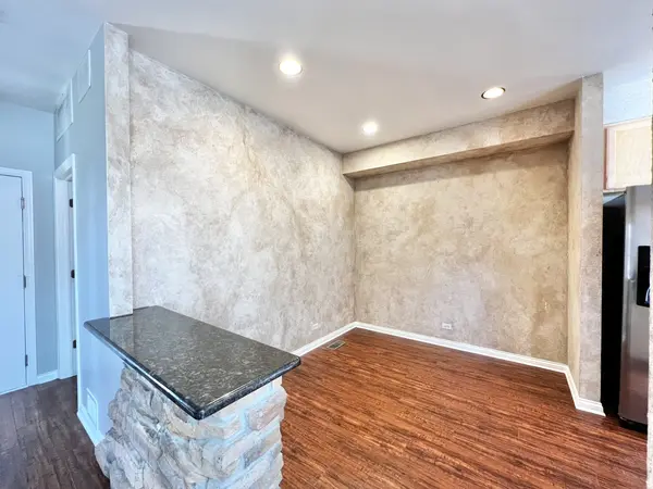 2936 Kentshire CIR, Naperville, IL 60564