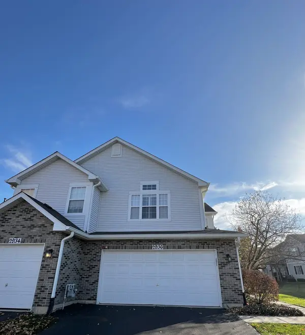 2936 Kentshire CIR, Naperville, IL 60564