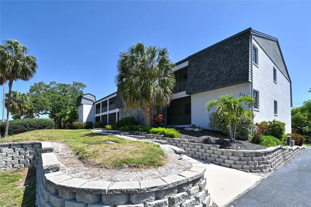 2124 TAMIAMI TRL N #103, Sarasota, FL 34234