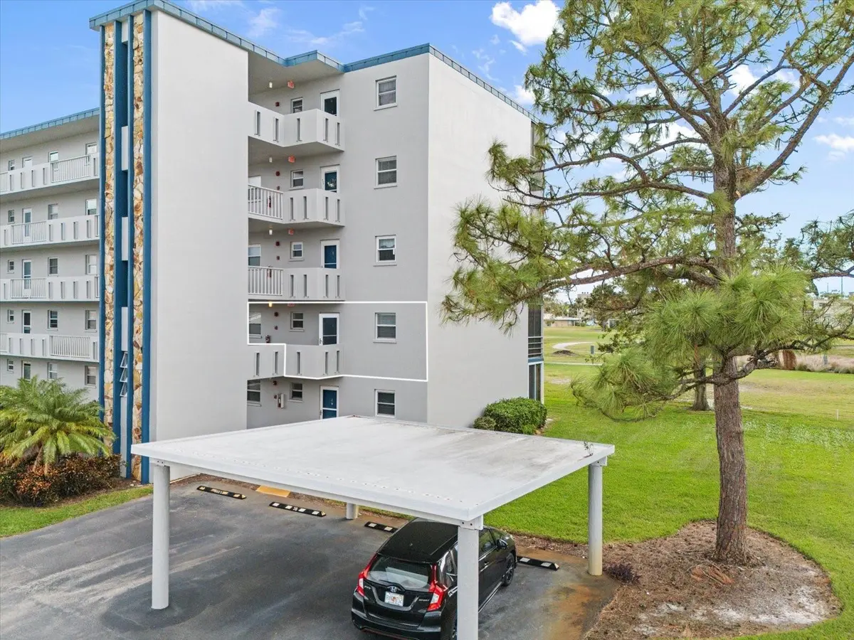 3880 IRONWOOD LN #208E, Bradenton, FL 34209