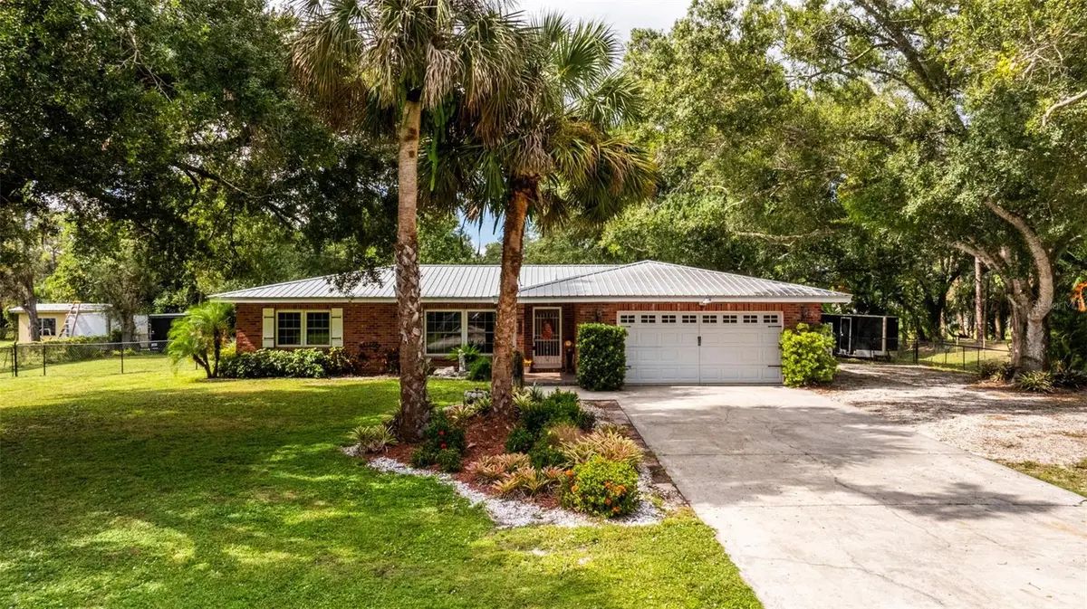 17371 WILLIAMSBURG DR, North Fort Myers, FL 33917