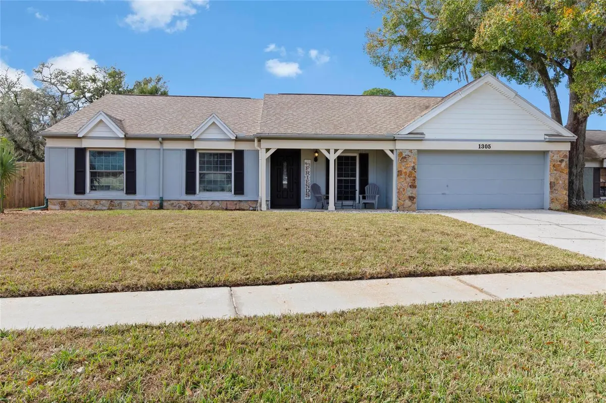 1305 PEACHFIELD DR, Valrico, FL 33596