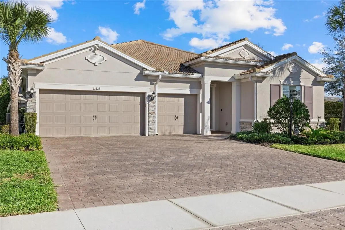 12423 BLUE HILL TRL, Lakewood Ranch, FL 34211