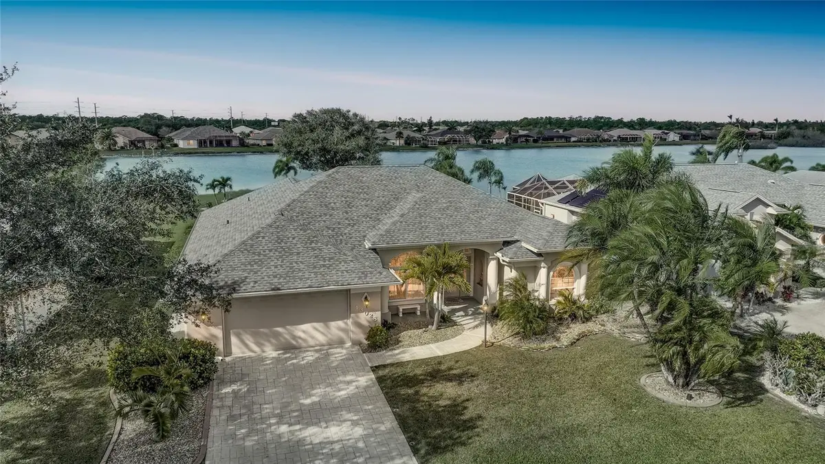 13028 SW KINGSWAY CIR, Lake Suzy, FL 34269
