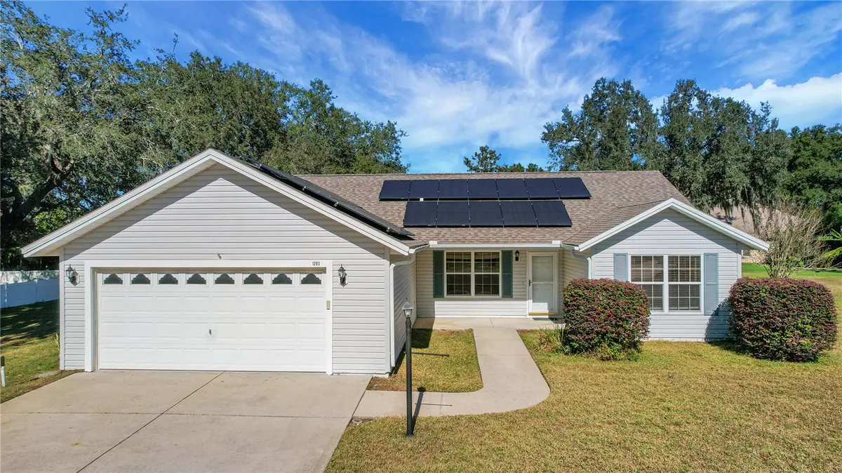 1203 LAUREL OAK LN, Lady Lake, FL 32159
