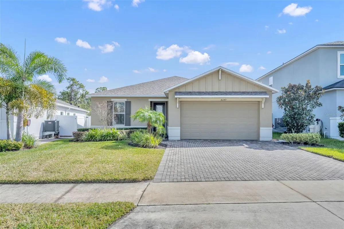 4249 BEARGRASS ST, Clermont, FL 34714