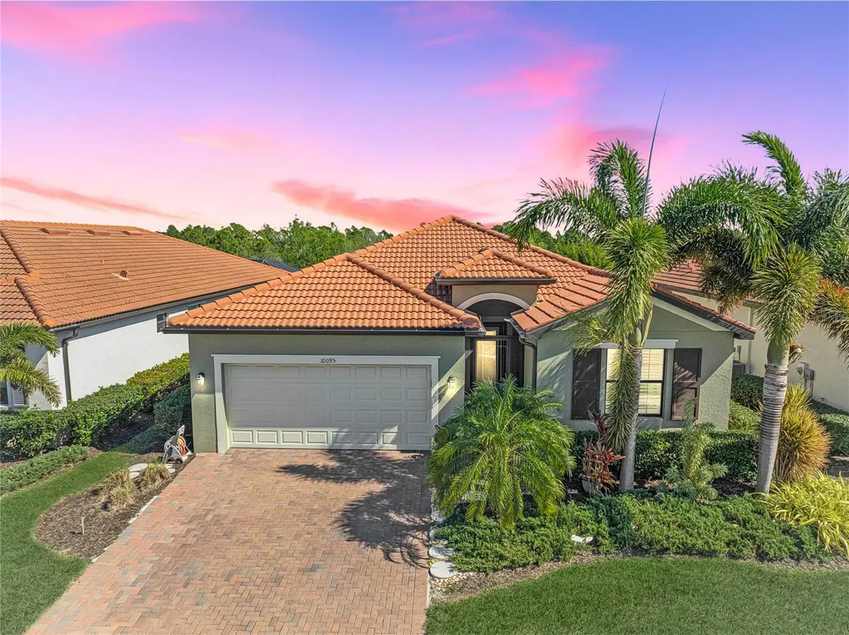 10095 CROOKED CREEK DR, Venice, FL 34293