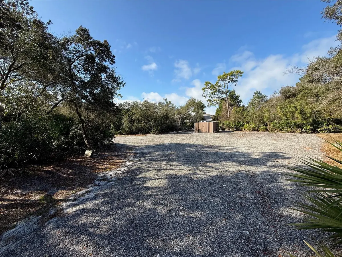 8TH AVE, Deland, FL 32724