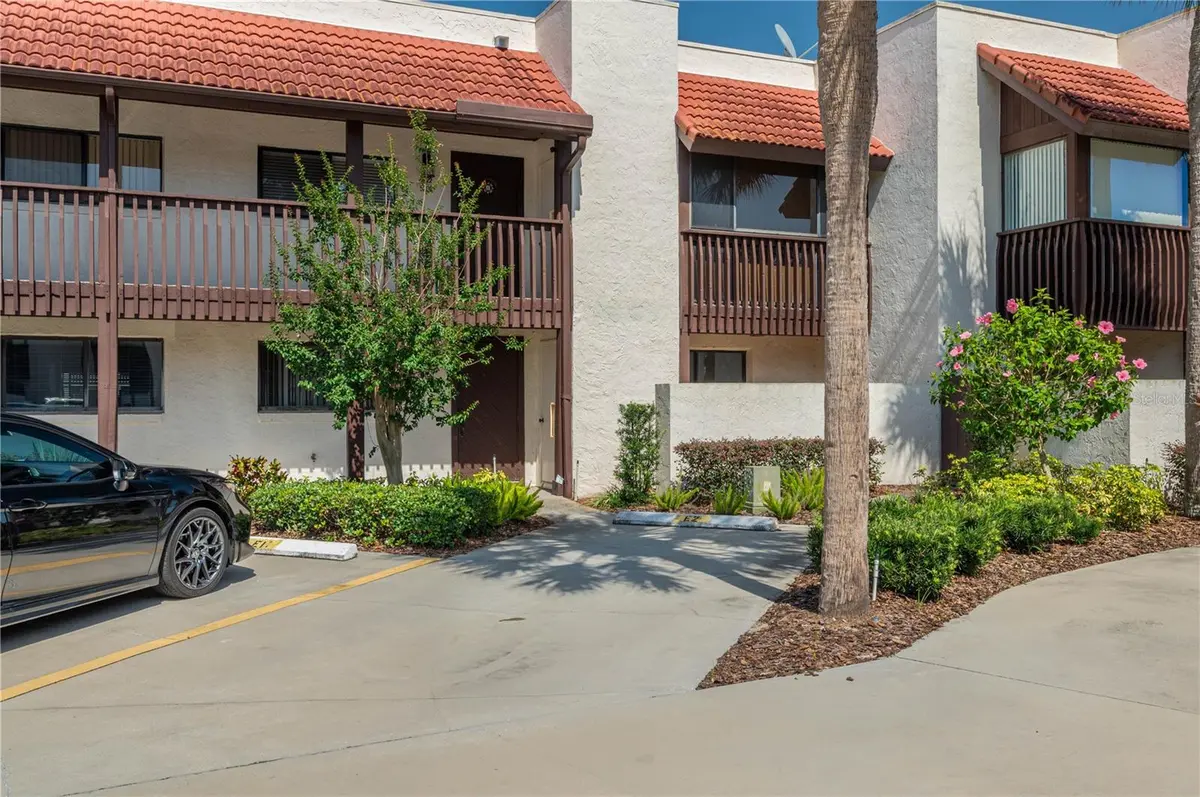 5102 VILLAGE CT #E-2, Lake Wales, FL 33898