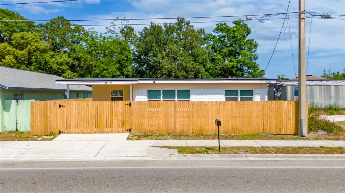 1009 S IVEY LN, Orlando, FL 32811