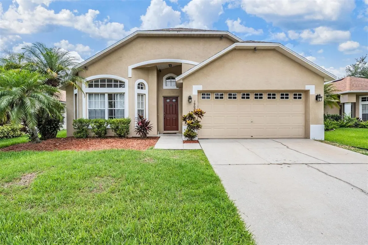 19028 WEATHERSTONE DR, Tampa, FL 33647