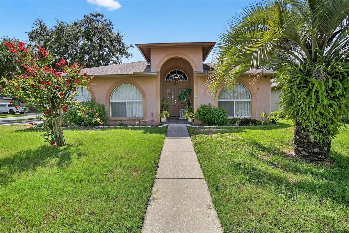 2015 THORNBUSH PL, Brandon, FL 33511