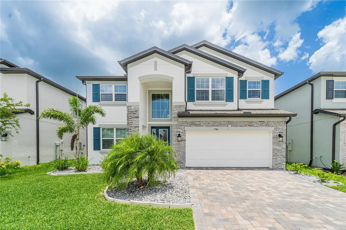 7700 BRONZE OAK DR, Wesley Chapel, FL 33545