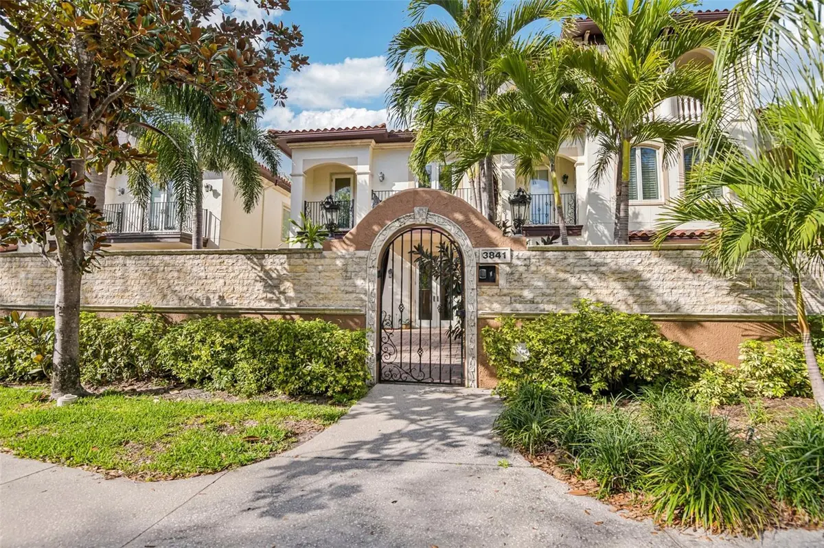 3841 W AZEELE ST, Tampa, FL 33609