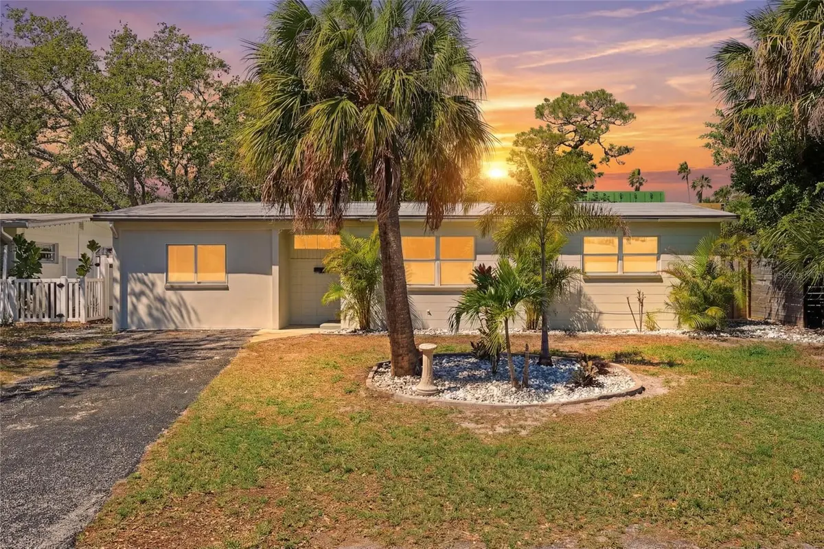 4234 HARRISBURG ST NE, St Petersburg, FL 33703